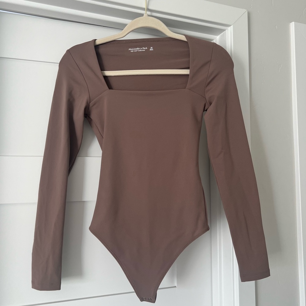 Long-sleeves Squareneck Bodysuit from Abercrombie